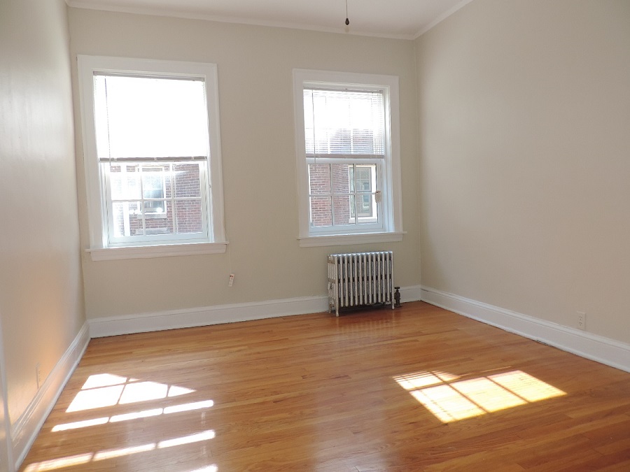 Three bedroom/Two bath apartment at 1456 Oak, Evanston, IL 60201