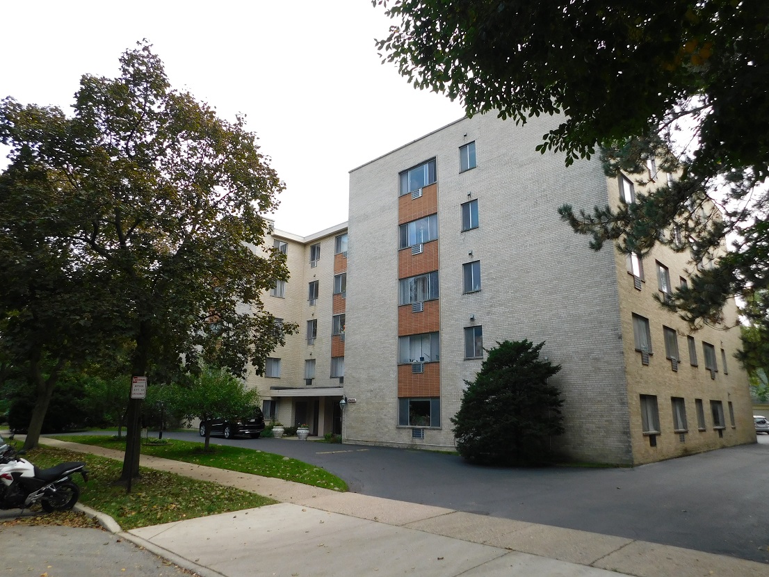 Two bedroom apartment at 918 Washington, Evanston, IL North Shore