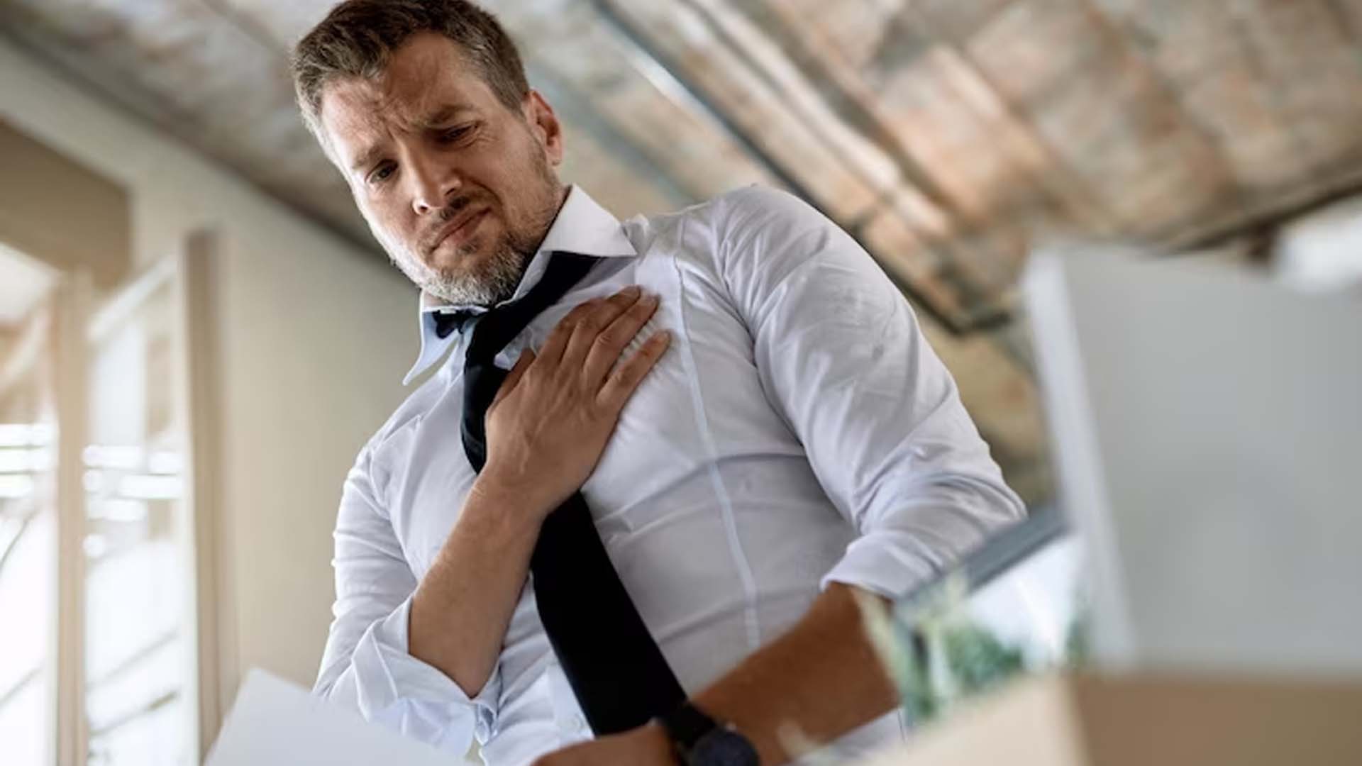 What Causes Chest Pain on the Left Side? NutritionFact.in