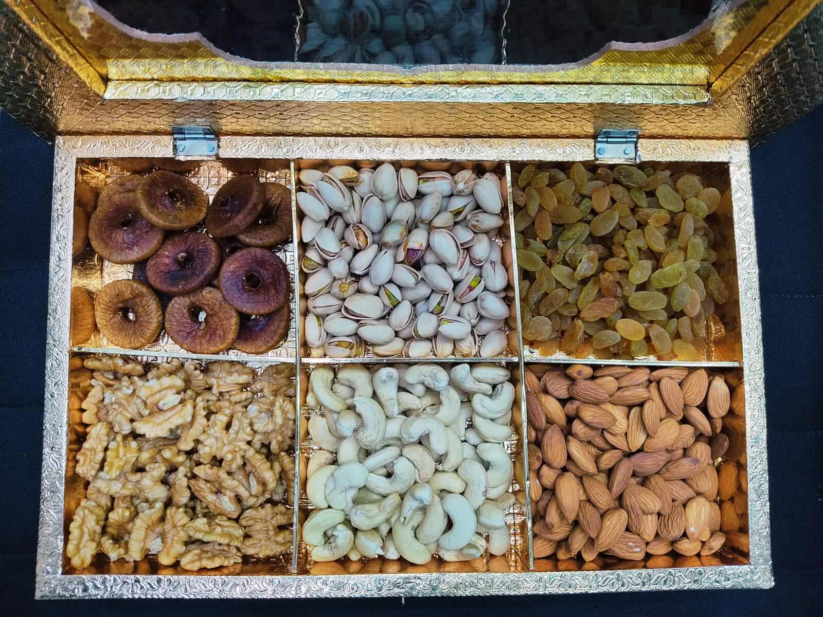 Dry fruits Gift Box8 Nutsplus