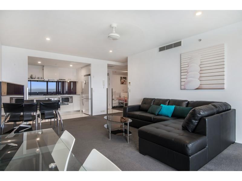 2053 Circle on Cavill Gold Coast Real Estate For Rent Nuvaq