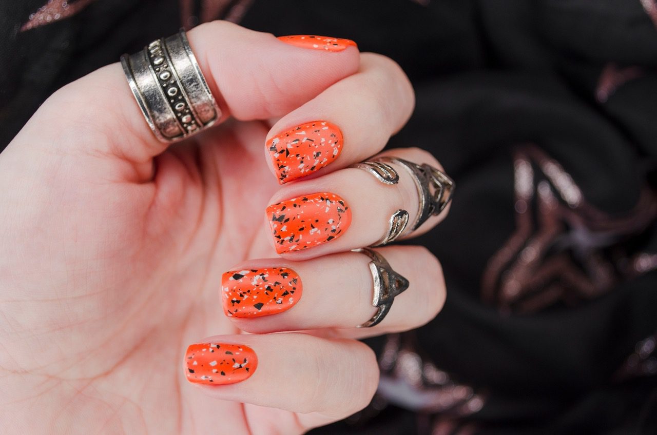 Unghie Halloween 2022 e Nail Art idee e tutorial Nuvole di Bellezza