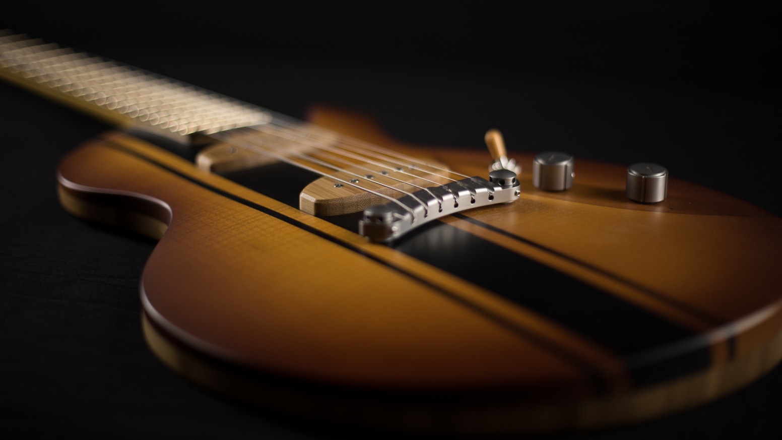 Difference between Ukulele and Guitar Nvideo