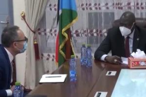 UN Deputy Special Representative of the Secretary-General and deputy head of UN mission in South Sudan, Guang Cong [left] meeting First Vice President Dr. Riek Machar Teny in his office in Juba (Photo credit: SSBC)