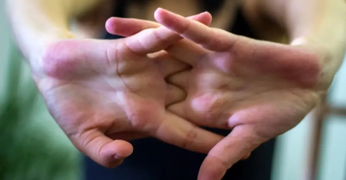 Why Do Your Knuckles Make That Cracking Sound? The Center For