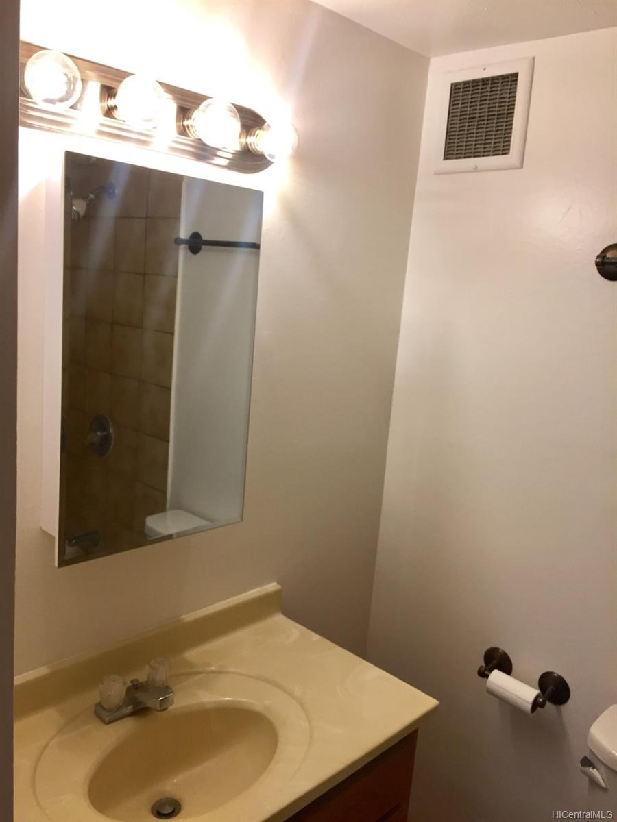 Manai Hale 45697 Kamehameha Highway Unit 112 Kaneohe HI 96744 sold on