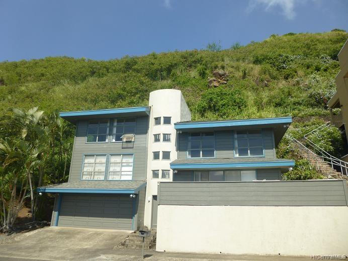 Moanalua Valley Homes for Sale