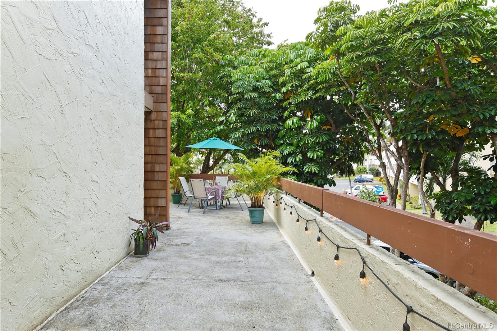 Poinciana Manor 1015 Aoloa Place Unit 204 Kailua HI 96734 sold on 1219