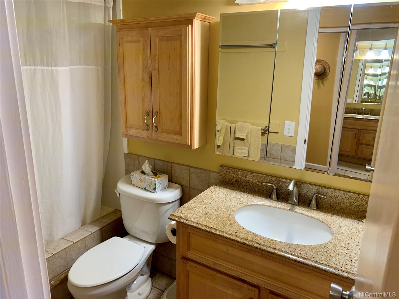 Tradewinds Plaza 2572 Lemon Road Unit 905 Honolulu HI 96815 listed 08