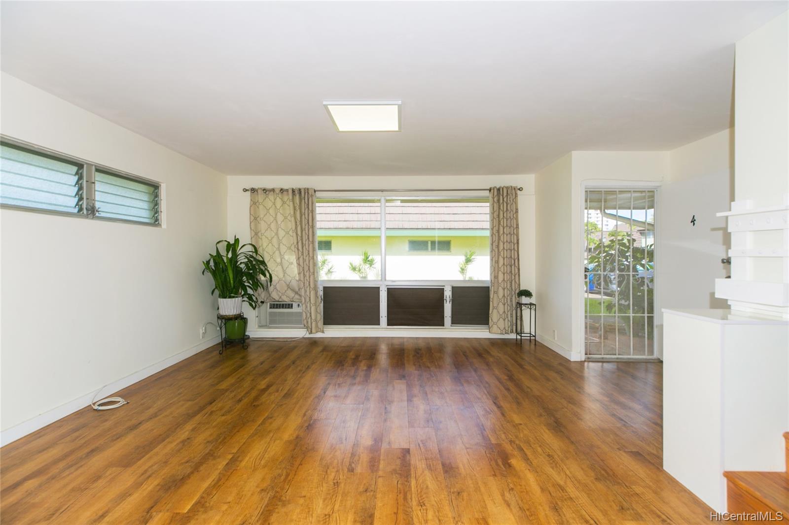 Pacific Village 98269 Ualo Street Unit R4 Aiea HI 96701 sold on 02252021