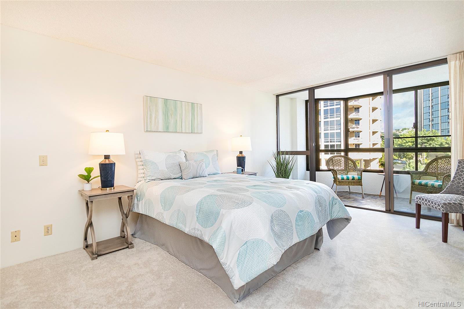 Nuuanu Brookside 55 S Judd Street Unit 810 Honolulu HI 96817 sold on 02