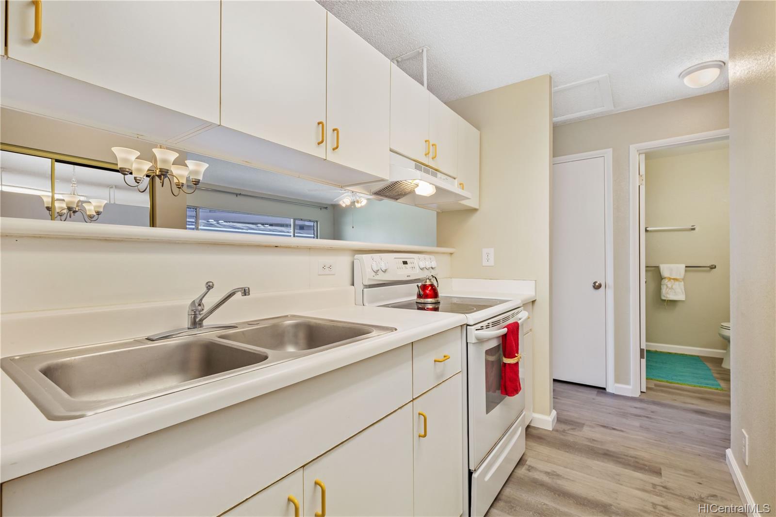 Windward Acres 46261 Kahuhipa Street Unit A304 Kaneohe HI 96744 sold