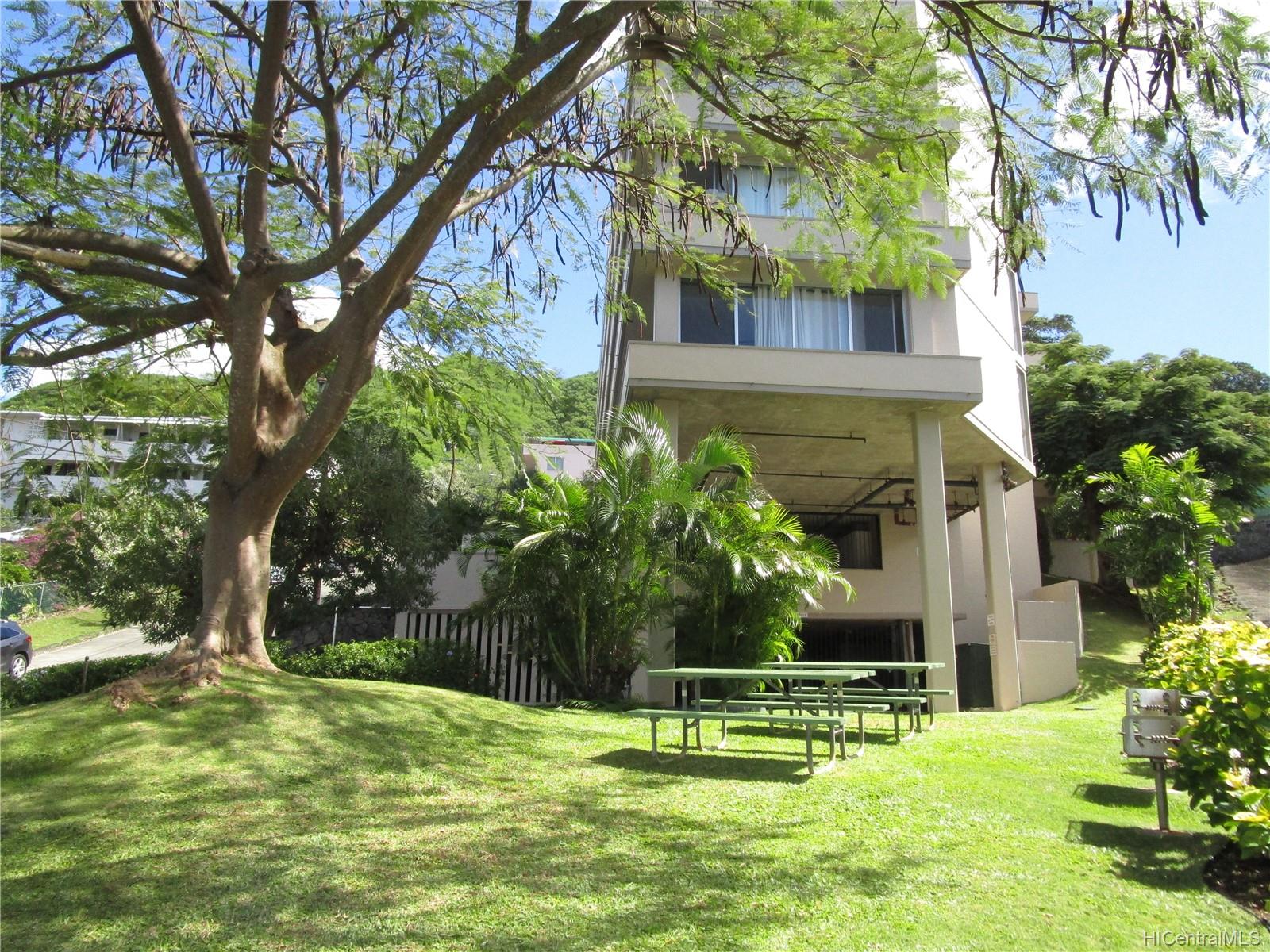 Punchbowl Place 255 Huali Street Unit 206 Honolulu HI 96813 sold on 04