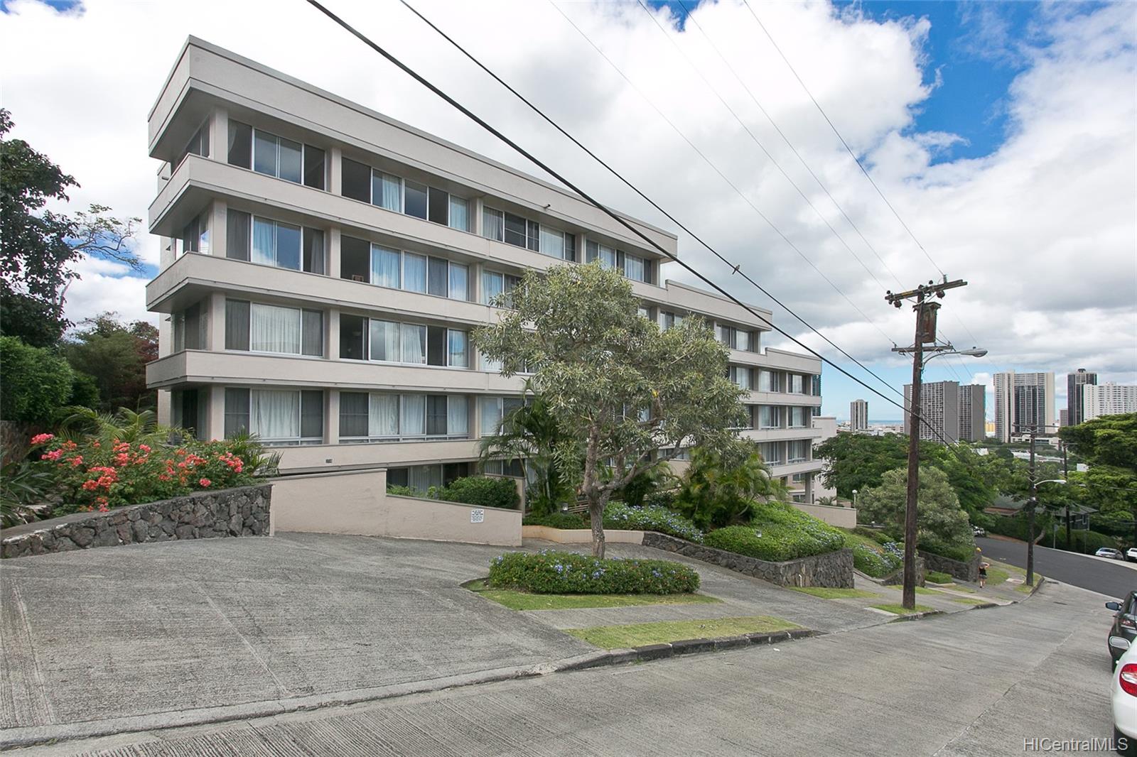 Punchbowl Place 255 Huali Street Unit 206 Honolulu HI 96813 sold on 04
