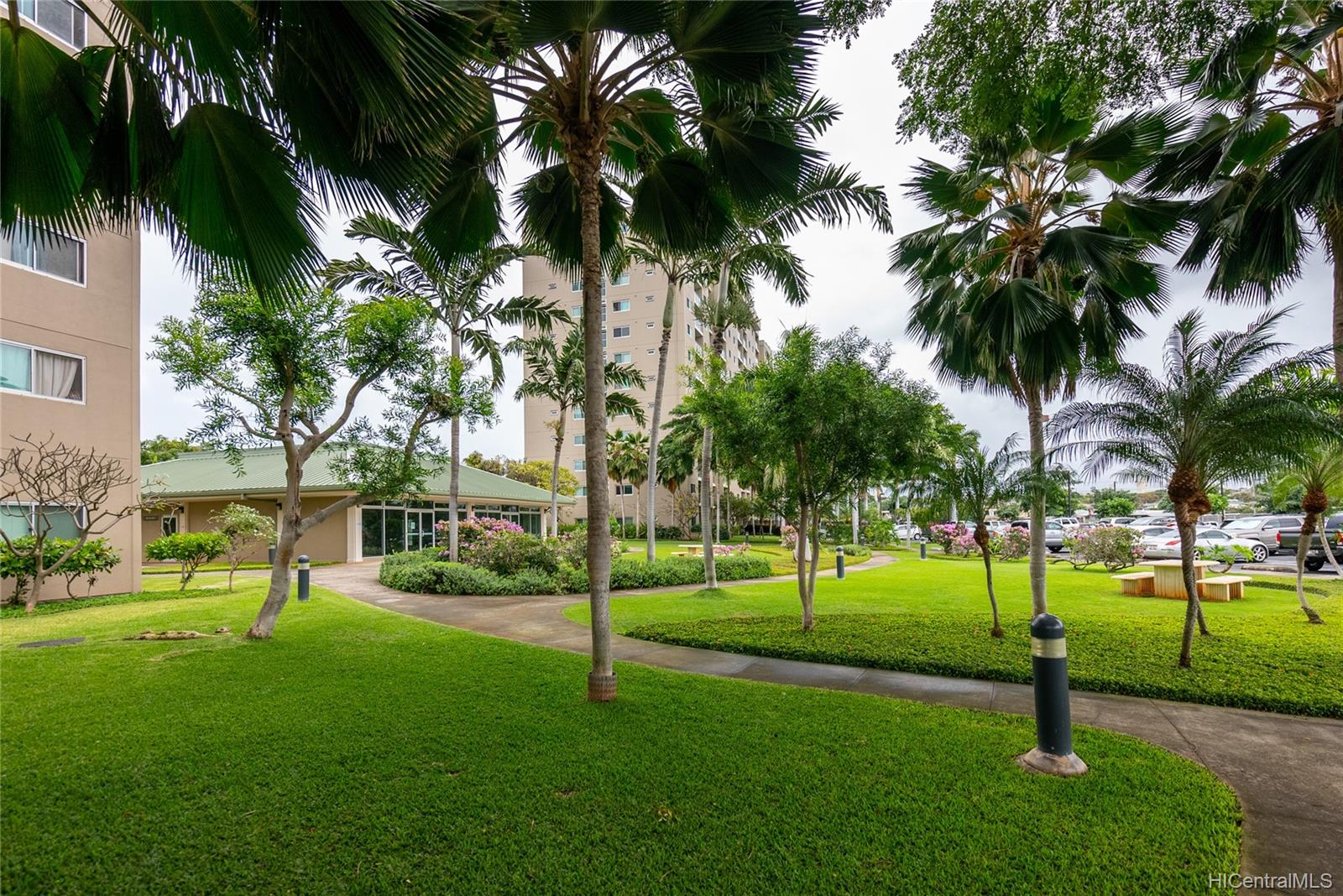 Plantation Town Apartments 94979 Kauolu Place Unit 805 Waipahu HI