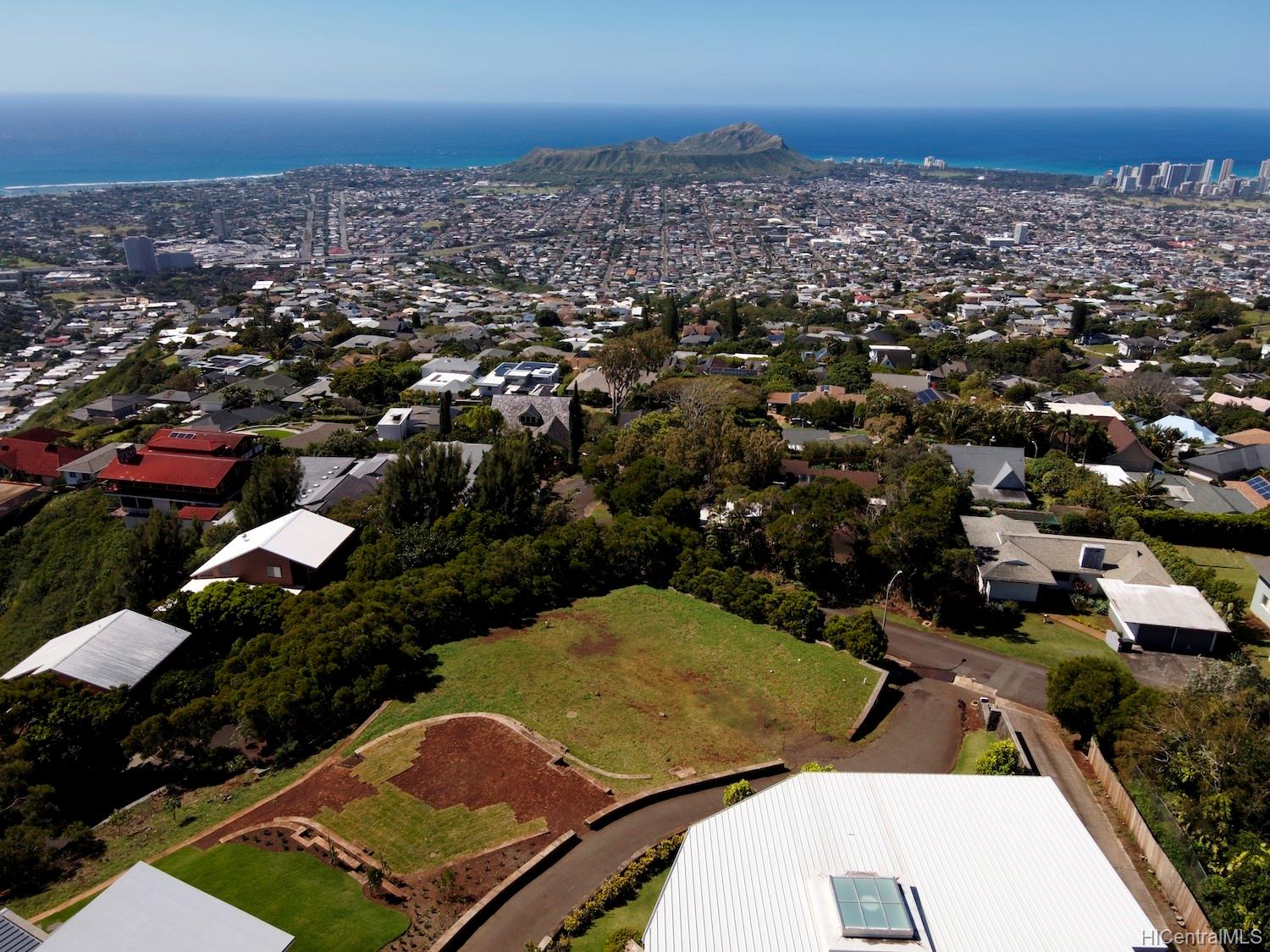 4967 Maunalani Circle Unit C Honolulu HI 96816 listed 05042021