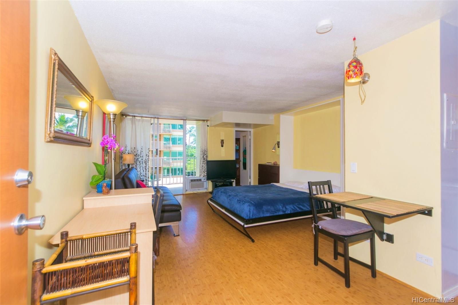 Tradewinds Plaza 2572 Lemon Road Unit 607 Honolulu HI 96815 sold on 04