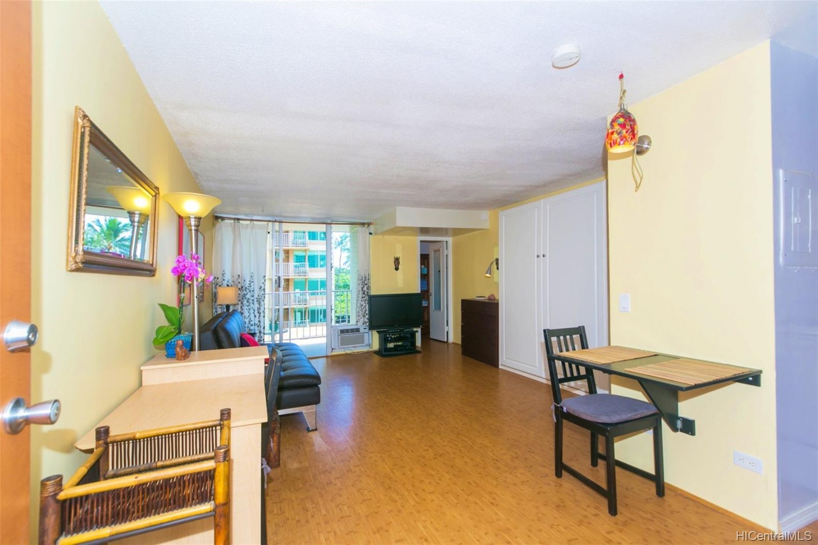 Tradewinds Plaza 2572 Lemon Road Unit 607 Honolulu HI 96815 sold on 04