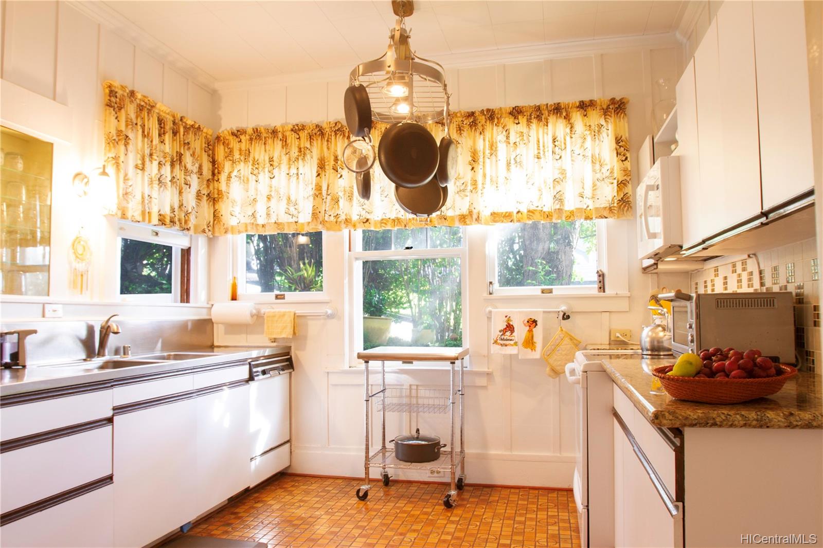 2342 Ferdinand Avenue Honolulu HI 96822 sold on 05132021