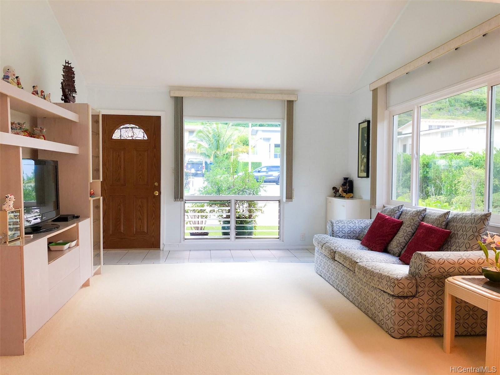 543 Pepeekeo Place Honolulu HI 96825 sold on 06162021