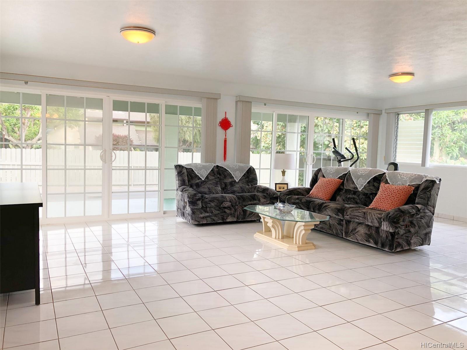 543 Pepeekeo Place Honolulu HI 96825 sold on 06162021