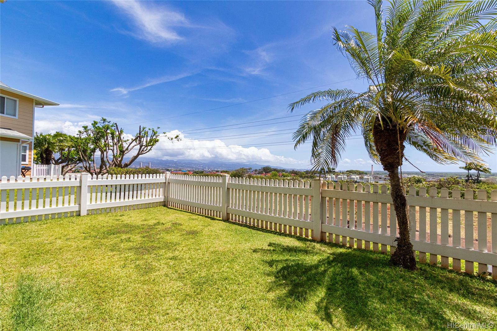 Viewpointe At Waikele 94510 Lumiaina Street Unit Q101 Waipahu HI 96797