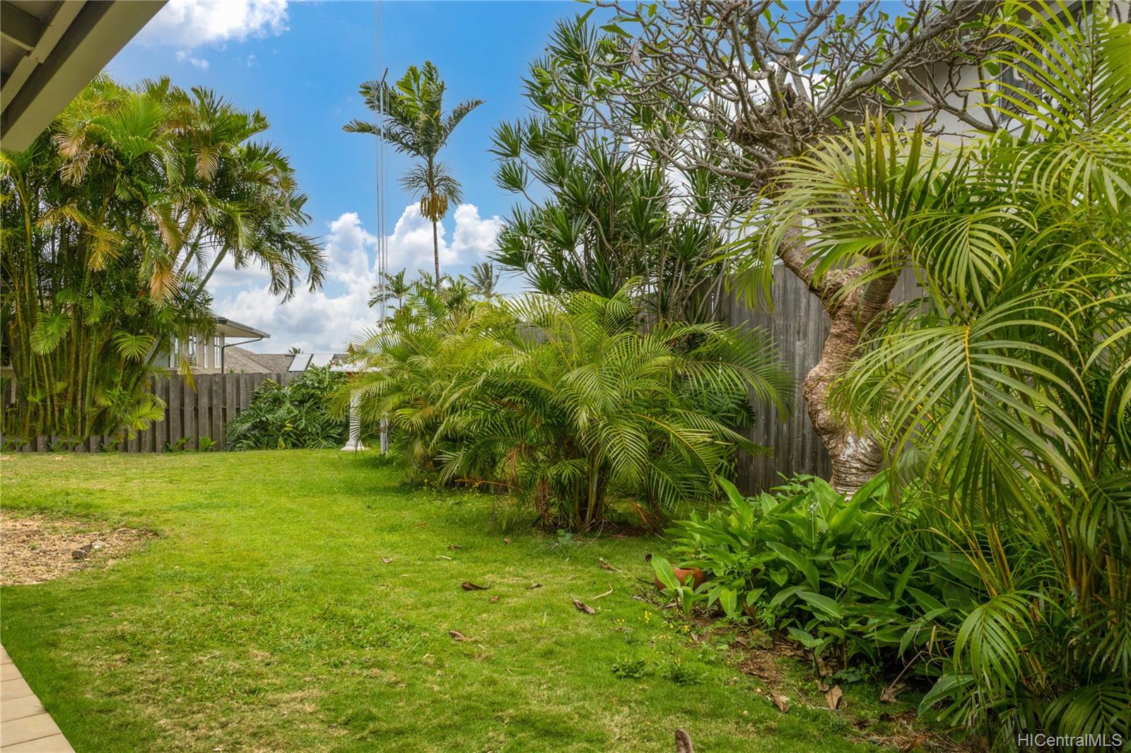 46133 Nahiku Street Kaneohe HI 96744 sold on 06092021