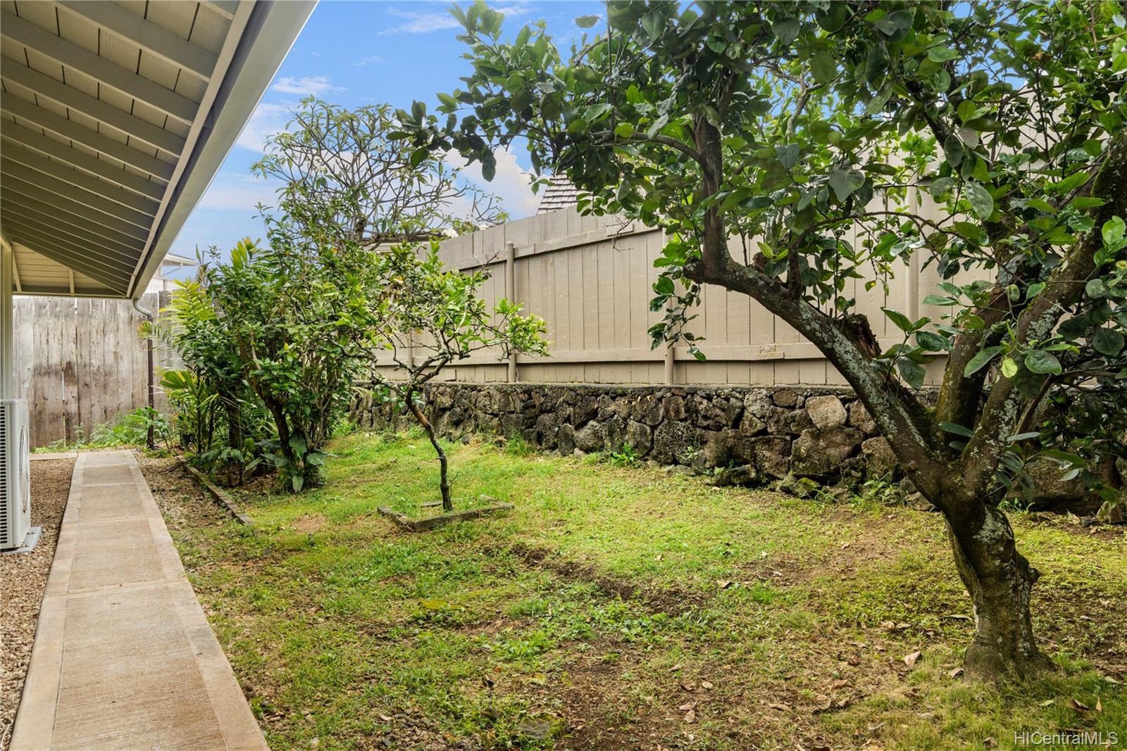 46133 Nahiku Street Kaneohe HI 96744 sold on 06092021