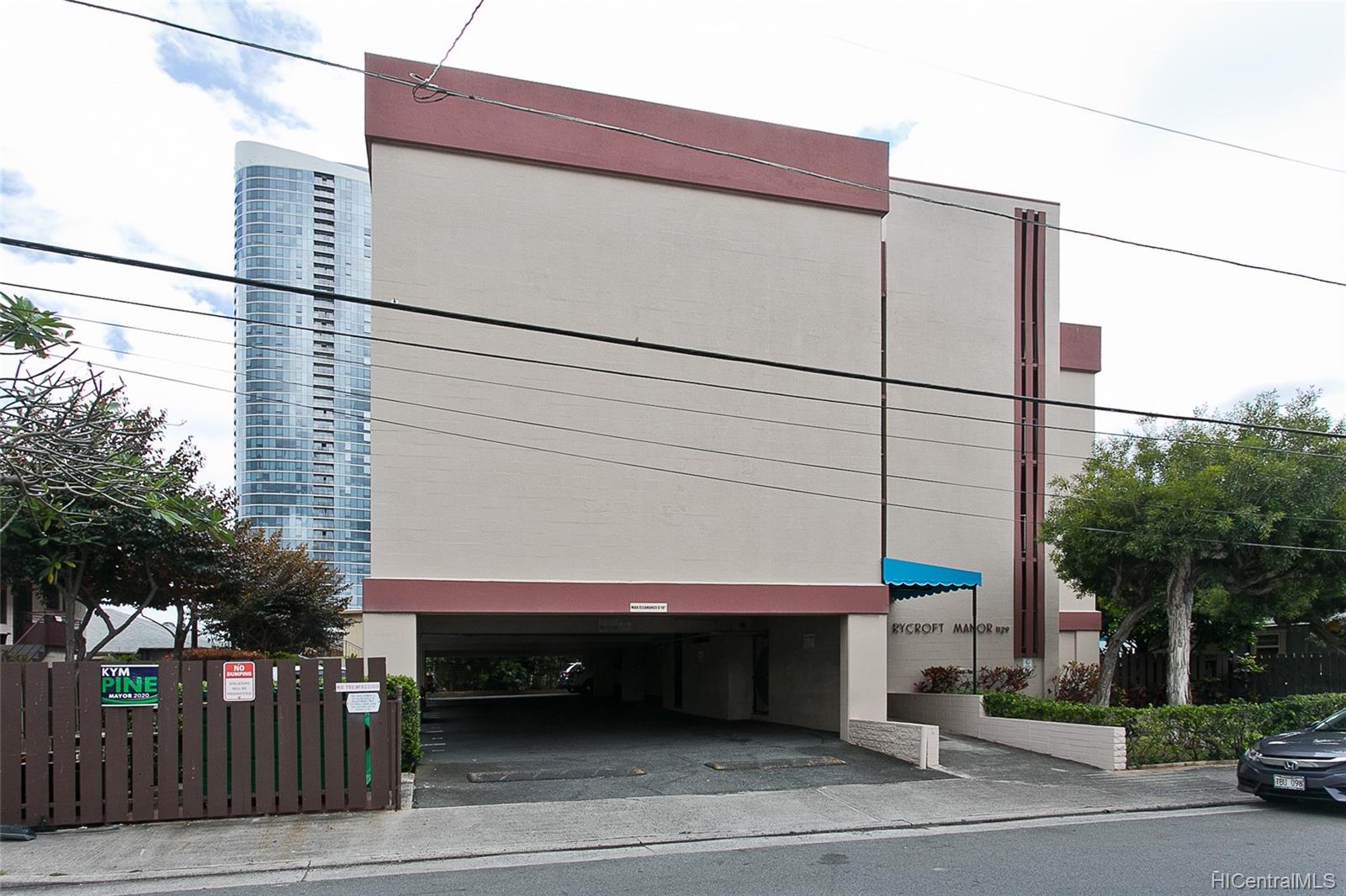 Rycroft Manor 1129 Rycroft Street Unit 205 Honolulu HI 96814 listed 04