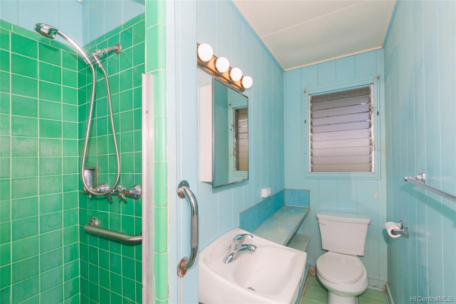 1686 Hauiki Street Honolulu HI 96819 sold on 06072021