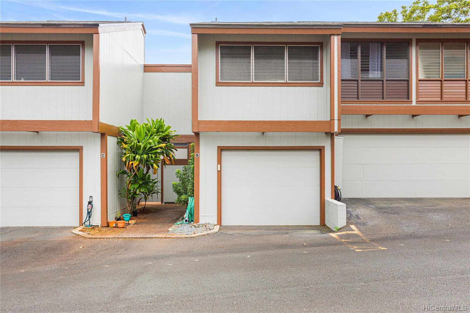 Hillside Terrace 1 981065 Komo Mai Drive Unit B Aiea HI 96701 sold on