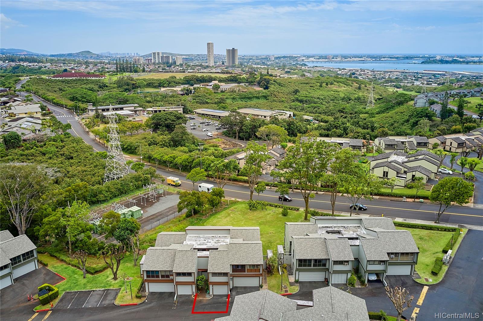 Hillside Terrace 1 981065 Komo Mai Drive Unit B Aiea HI 96701 sold on