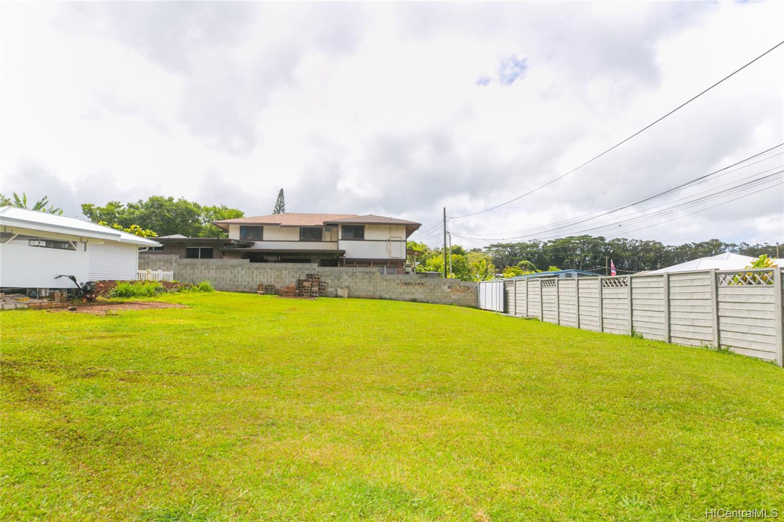 300A Karsten Drive Wahiawa HI 96786 sold on 06292021