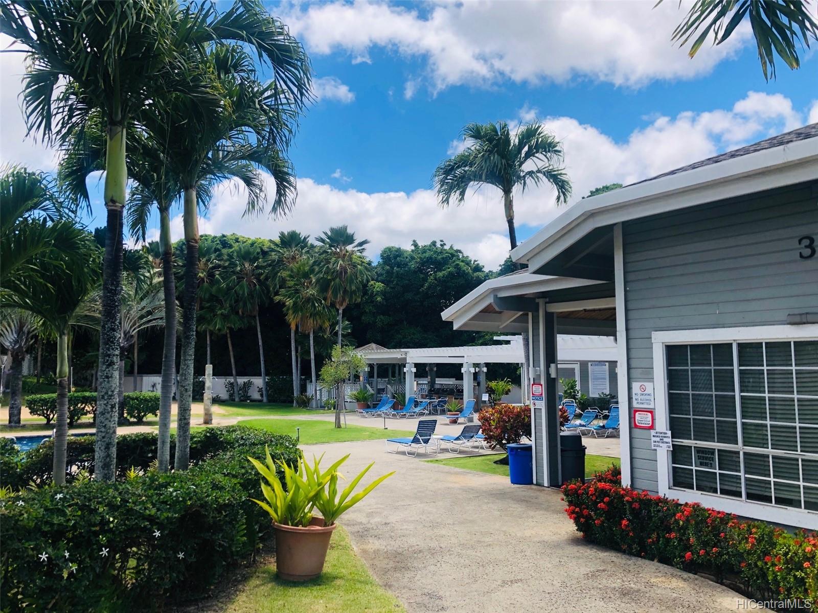 Crosspointe E1 373 Mananai Place Unit 44F Honolulu HI 96818 sold on 09222021