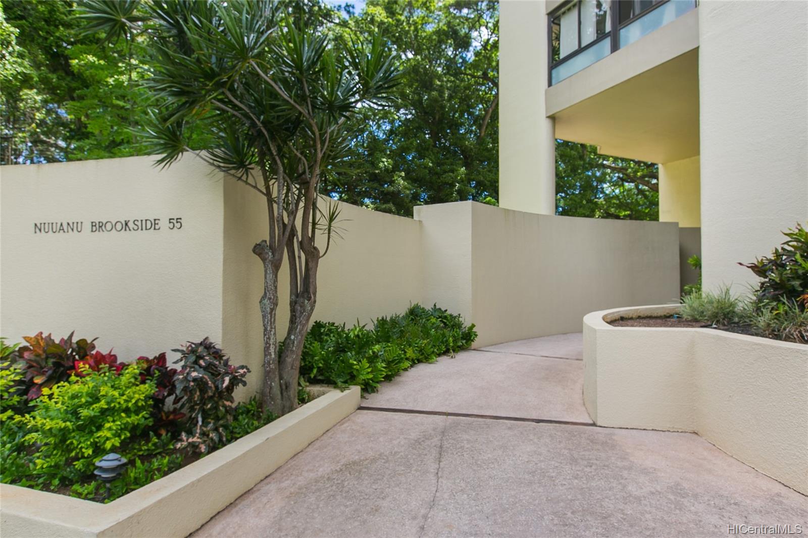 Nuuanu Brookside 55 S Judd Street Unit 907 Honolulu HI 96817 sold on 09