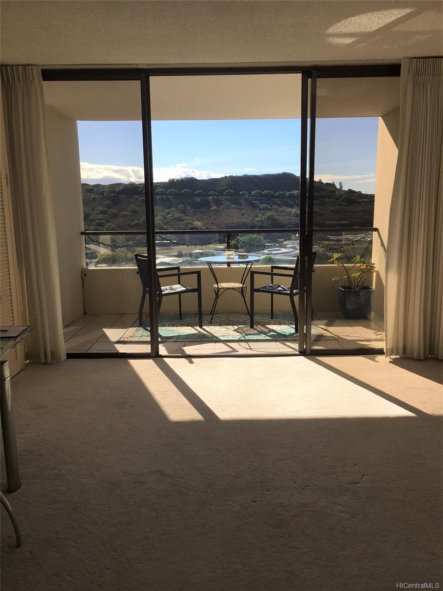 Mottsmith Laniloa 1717 Mott Smith Drive Unit 2404 Honolulu HI 96822 sold on 10132021