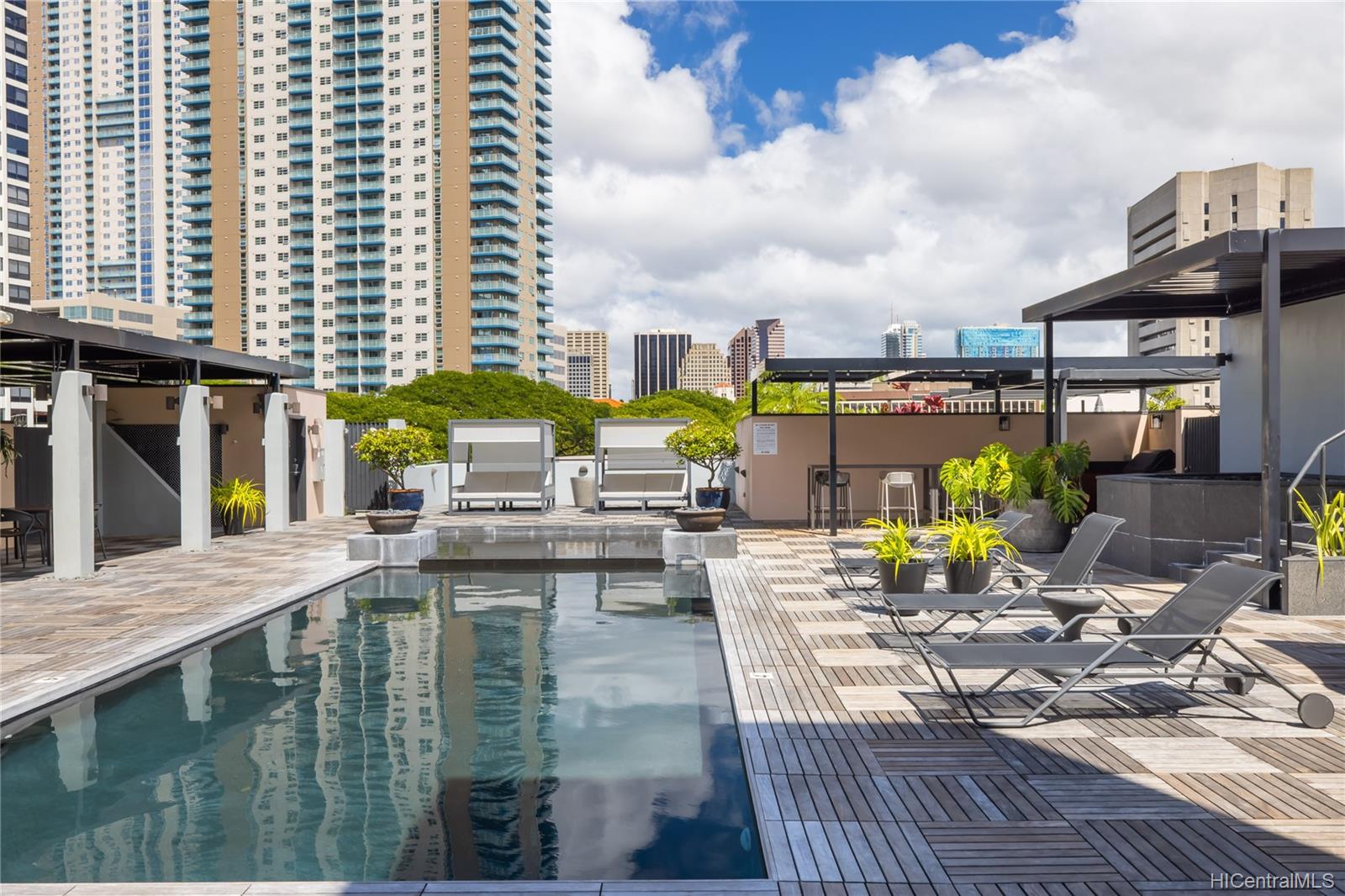 The Vanguard Lofts 720 Kapiolani Boulevard Unit 304 Honolulu HI 96813