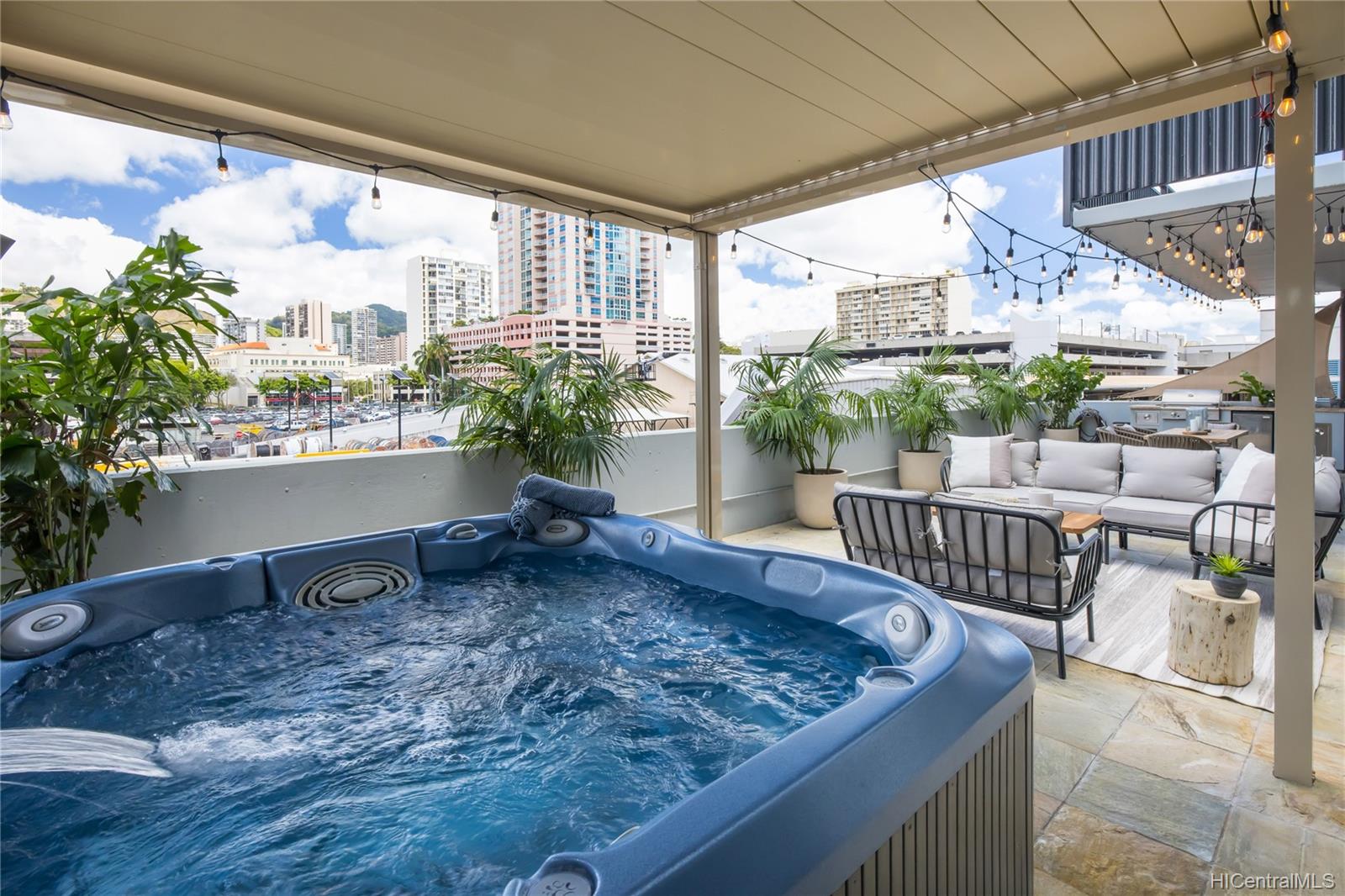 The Vanguard Lofts 720 Kapiolani Boulevard Unit 304 Honolulu HI 96813