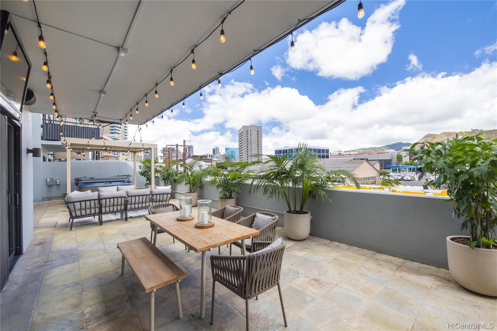 The Vanguard Lofts 720 Kapiolani Boulevard Unit 304 Honolulu HI 96813