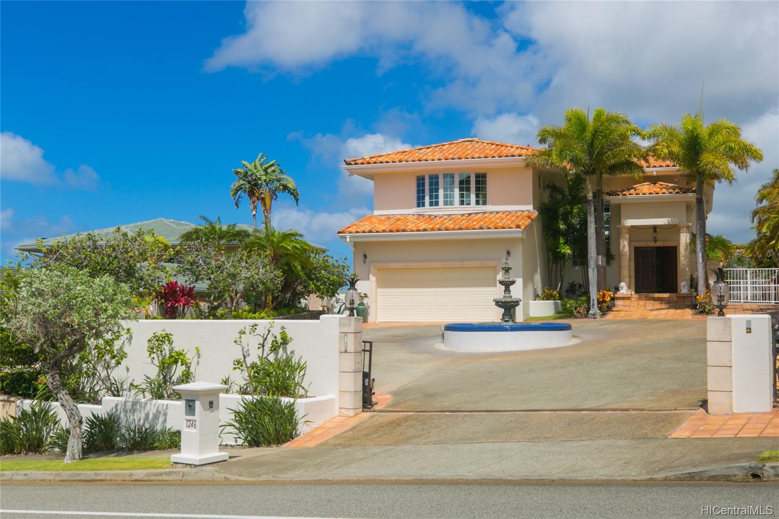 1246 Kamehame Drive Honolulu HI 96825 sold on 12302021