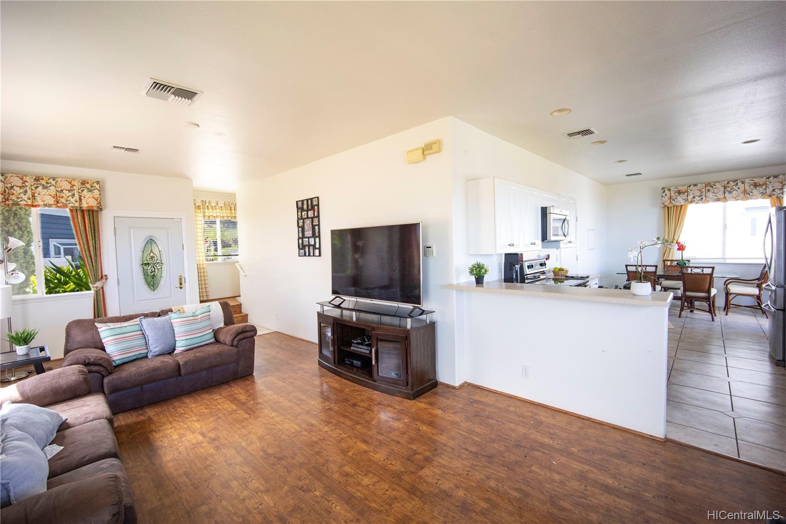 Seascape At Makakilo 927049 Elele Street Unit 38 Kapolei HI 96707 sold on 09292021