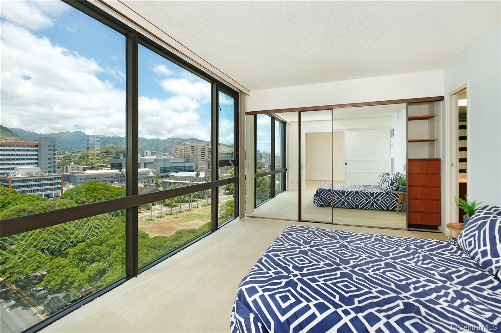 Punahou Regency 1114 Punahou Street Unit 12A Honolulu HI 96826 sold on