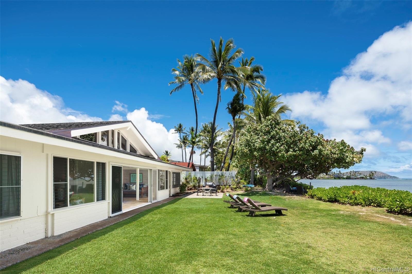 Wailupe Bch Homes for Sale