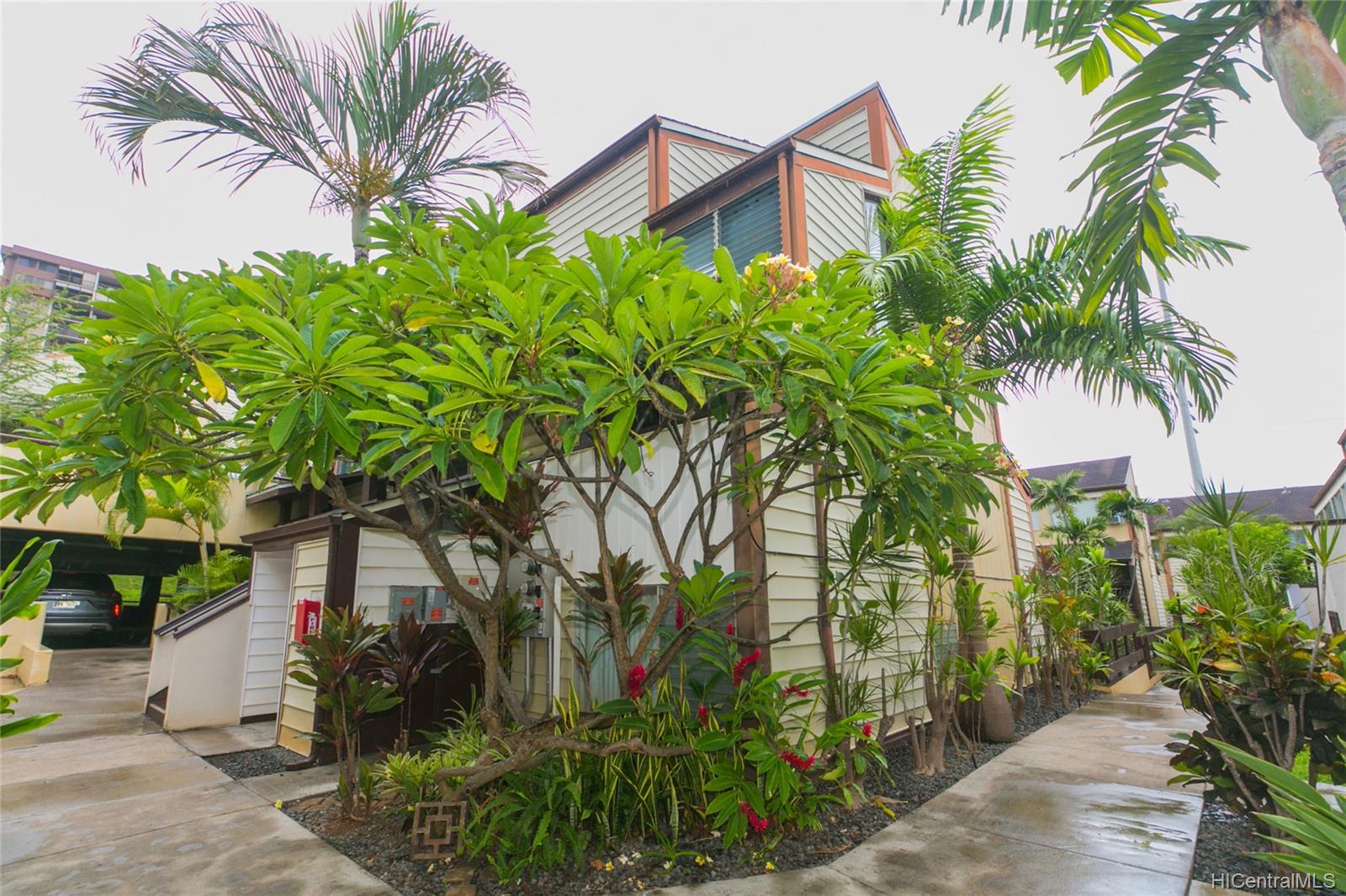 Bougainville 98400 Koauka Loop Unit 427 Aiea HI 96701 sold on 01102022