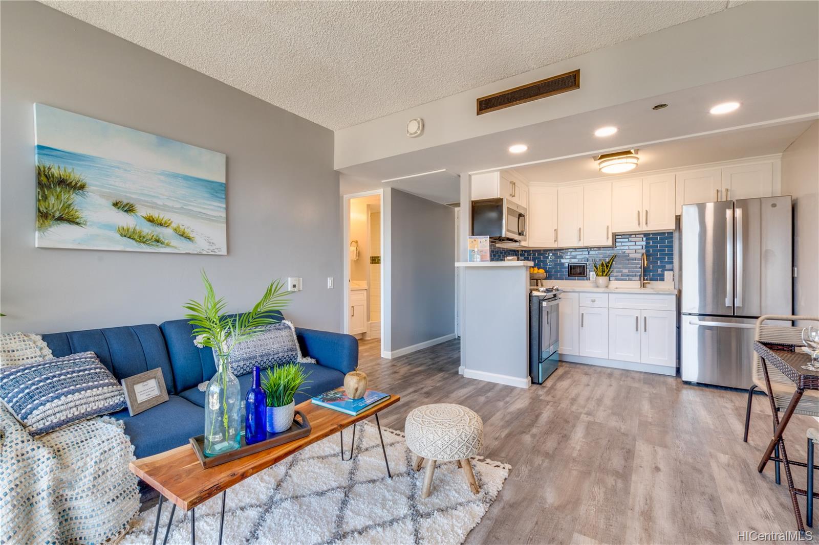 Harbor Square 225 Queen Street Unit 10F Honolulu HI 96813 sold on 1020