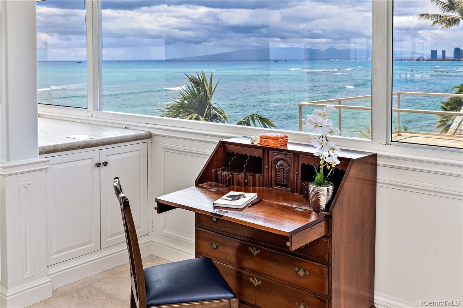 Seabreeze Apts Inc 3065 Kalakaua Avenue Unit 3 Honolulu HI 96815 sold