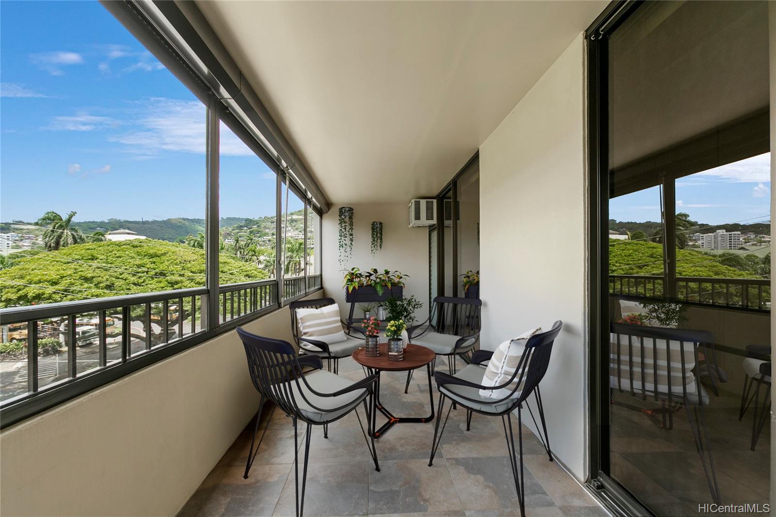 Punahou Chalet 1521 Alexander Street Unit 501 Honolulu HI 96822 sold on