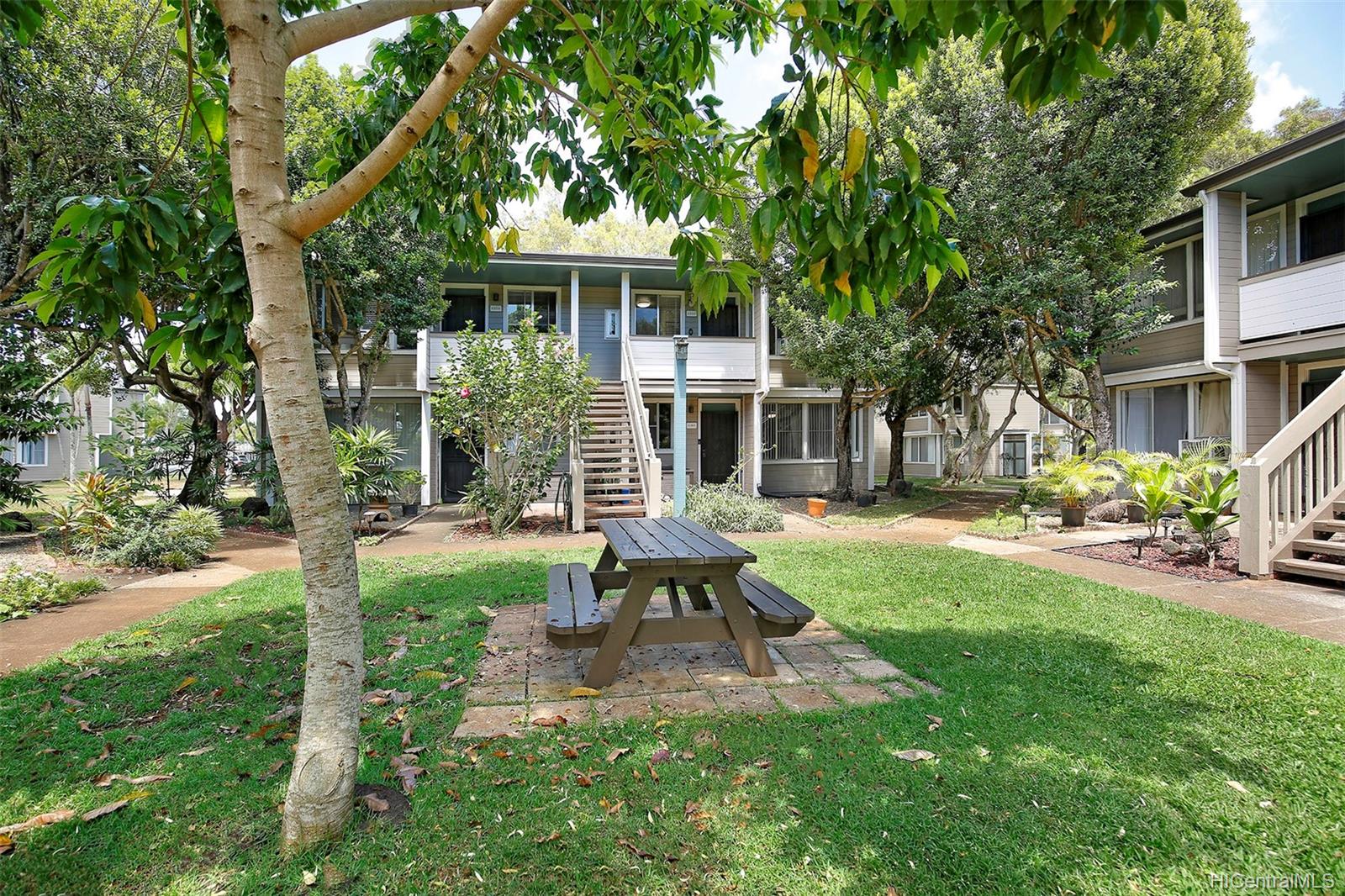 Mililani Terrace 95755 Hokuwelowelo Place Unit K206 Mililani HI 96789