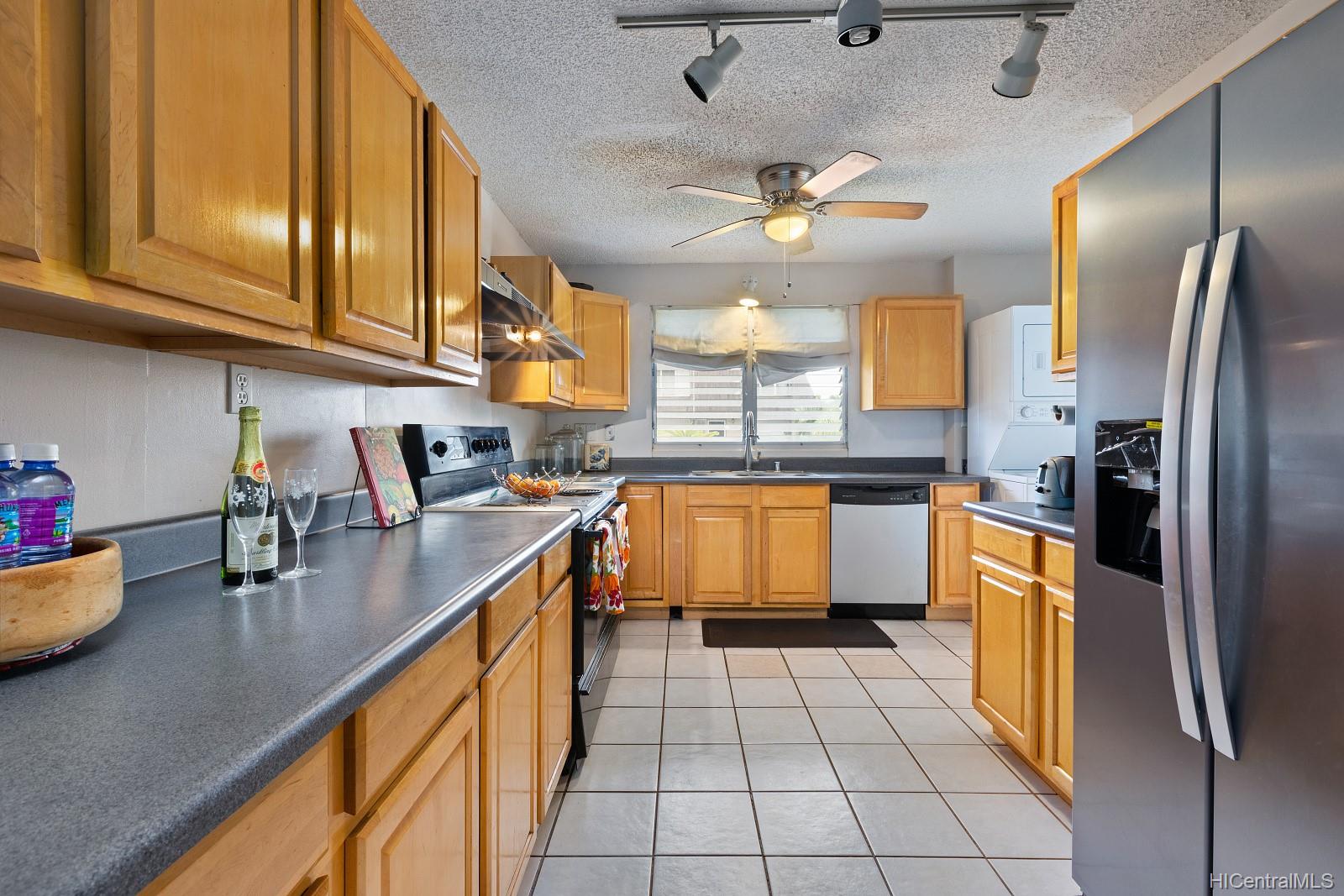 Pacific Village Annex 98293 Ualo Street Unit V1 Aiea HI 96701 sold on