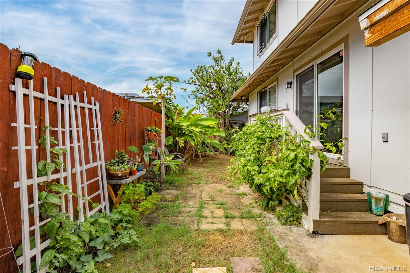 2415 Bingham Street Honolulu HI 96826 sold on 03042022